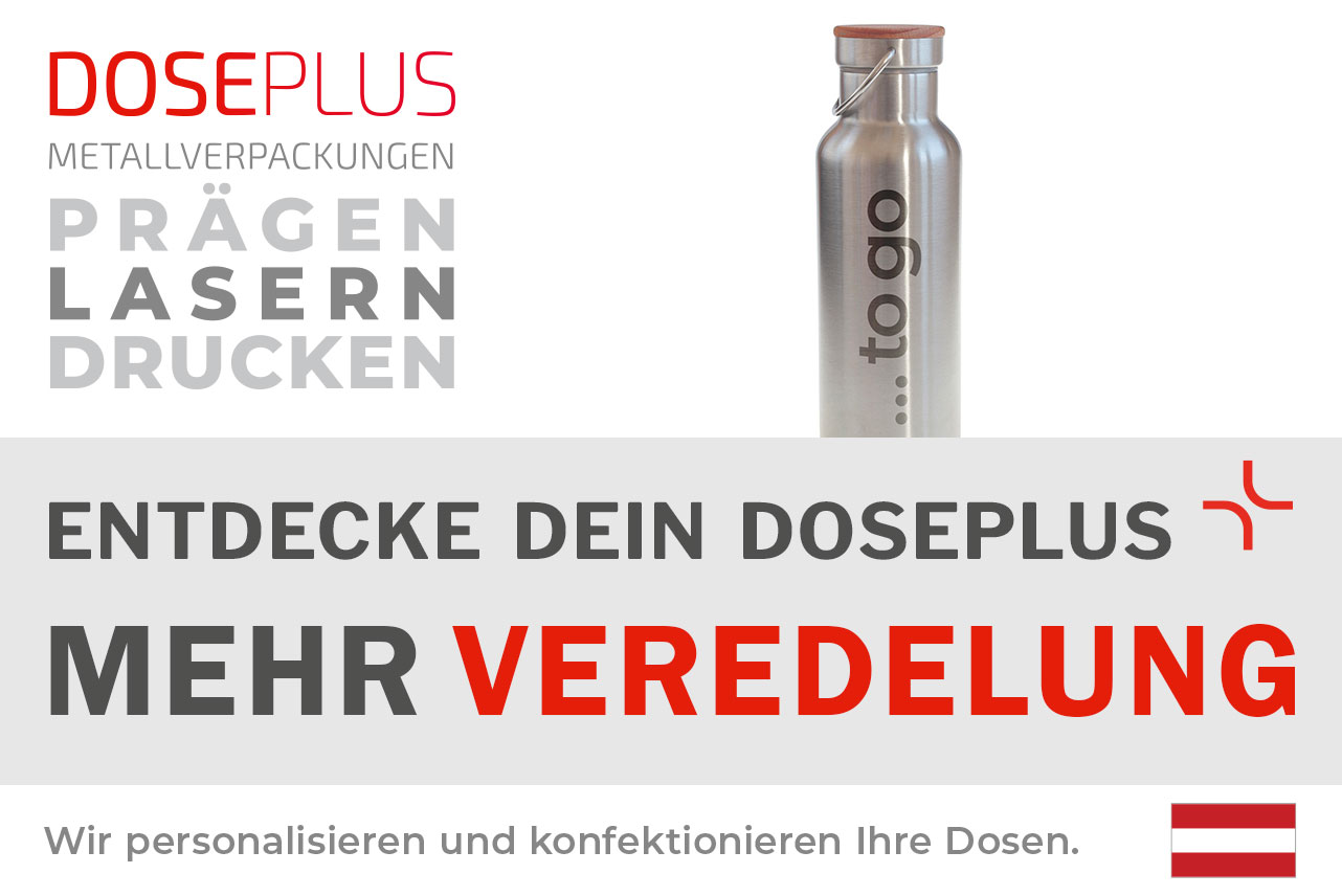 Doseplus Edelstahl-Trinkflasche TFL 030 mit Deckel aus Buchenholz – Banner: „Entdecke dein Doseplus – Mehr Veredelung“. Personalisierbare Trinkflasche für Lasergravur, Druck und Prägung.
