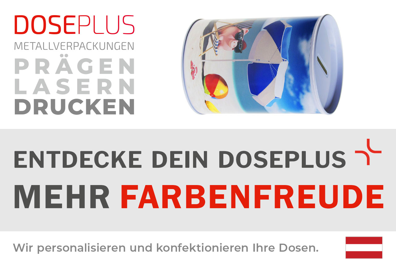 Doseplus runde Spardose aus Metall mit sommerlichem Strandmotiv, Sonnenschirm, Ball und blauer Himmel. Text: „Metallverpackungen prägen, lasern, drucken – Entdecke dein Doseplus, mehr Farbenfreude“.