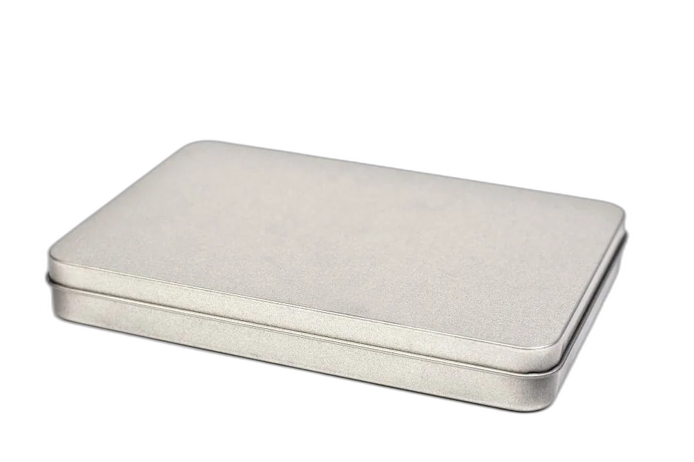 Metallverpackung im A6 Maxi Format