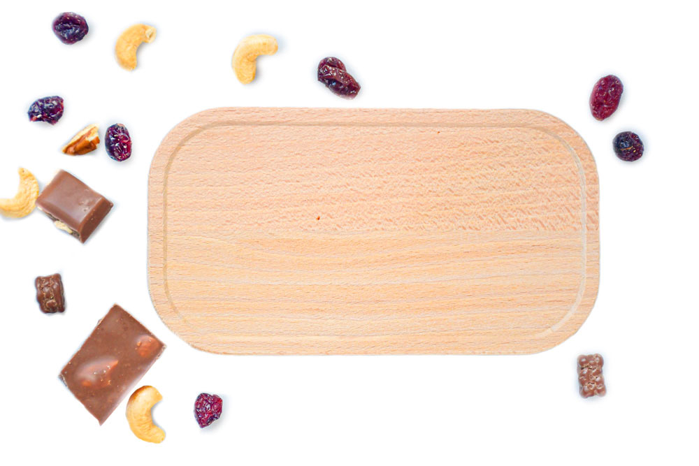 Obenansicht Rechteckiger Buchenholzdeckel mit getrockneten Früchten und Nüssen – Ersatzteil für Lunchbox.